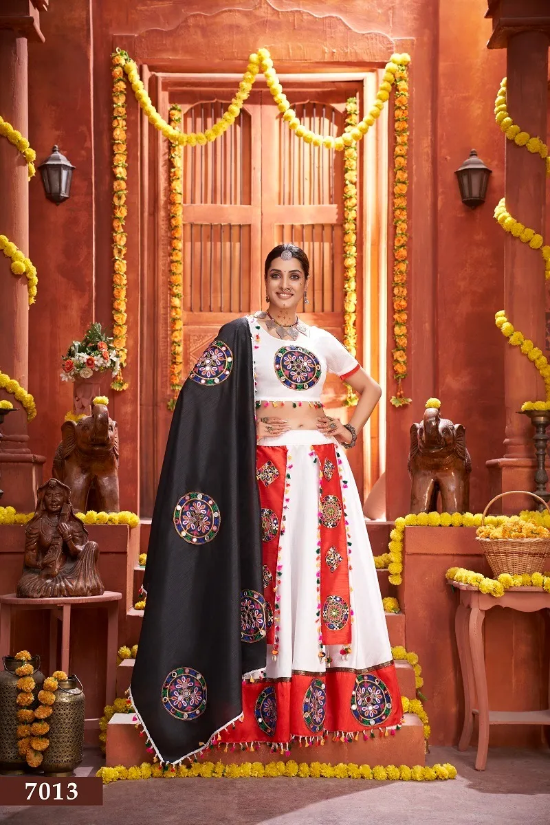 Designer Rajwadi Designer Navratri Chaniya Choli