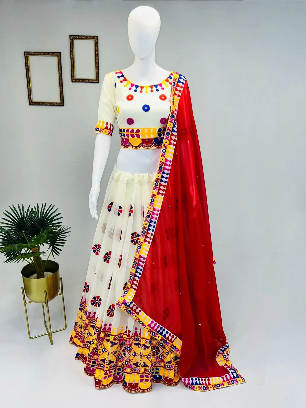Garba Designer Navratri Chaniya Choli - Image 2