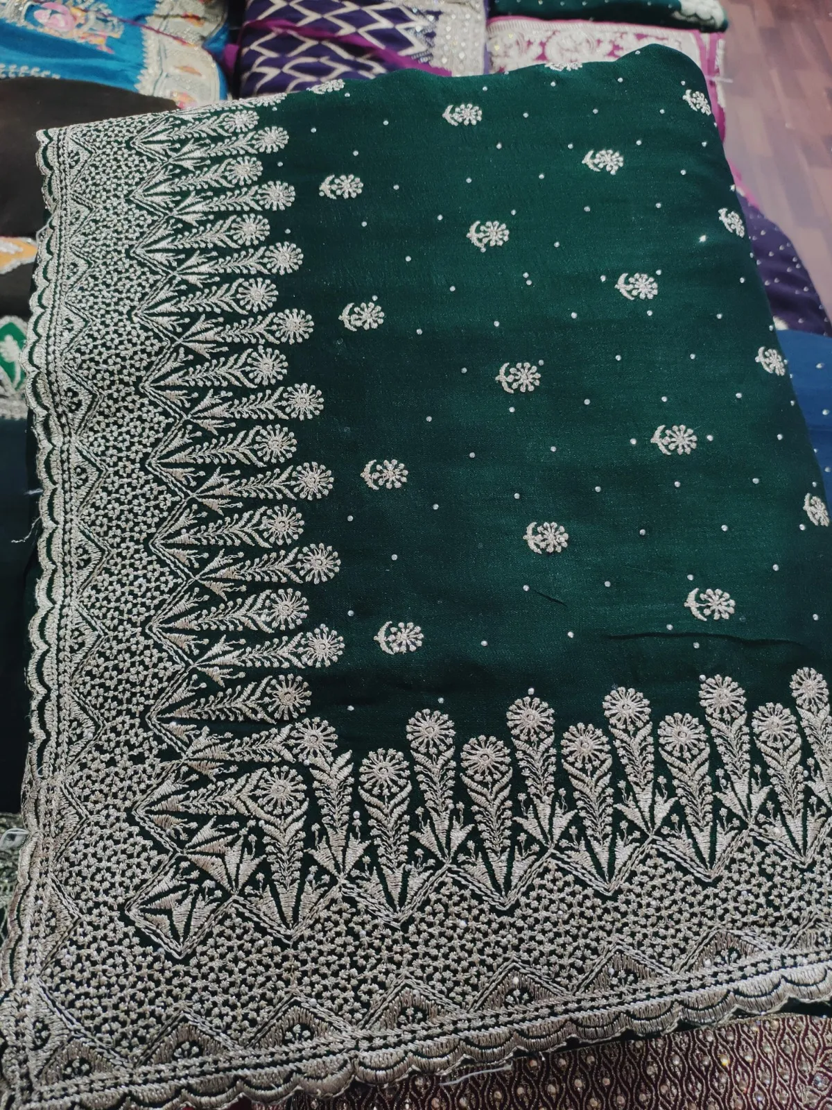Heavy Zari Work Varchita Silk Wholesale Saree - Image 4