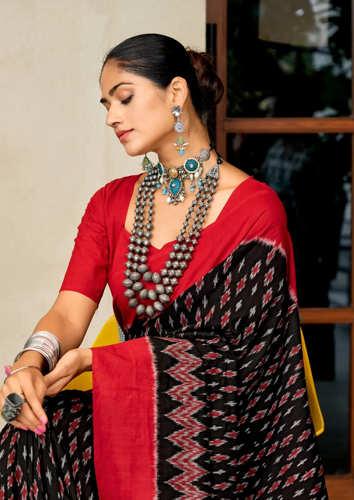Mul Mul Cotton Saree With Ikkat Print - Image 3