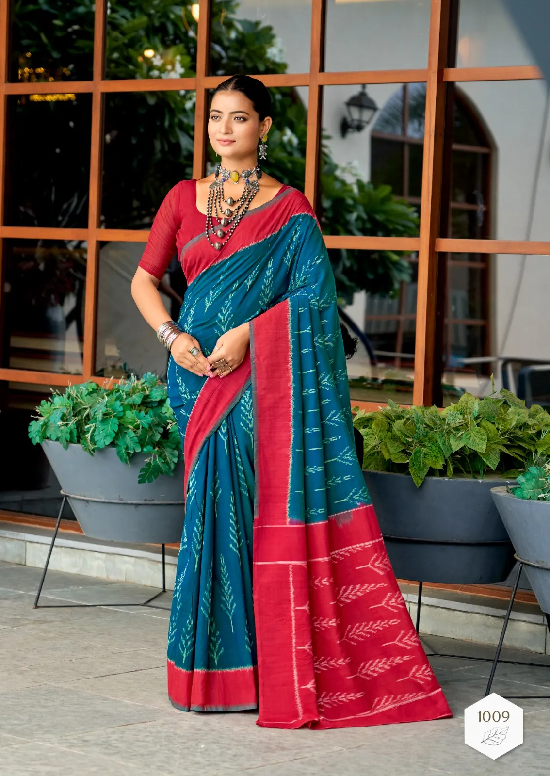 Mul Mul Cotton Saree With Ikkat Print - Image 4