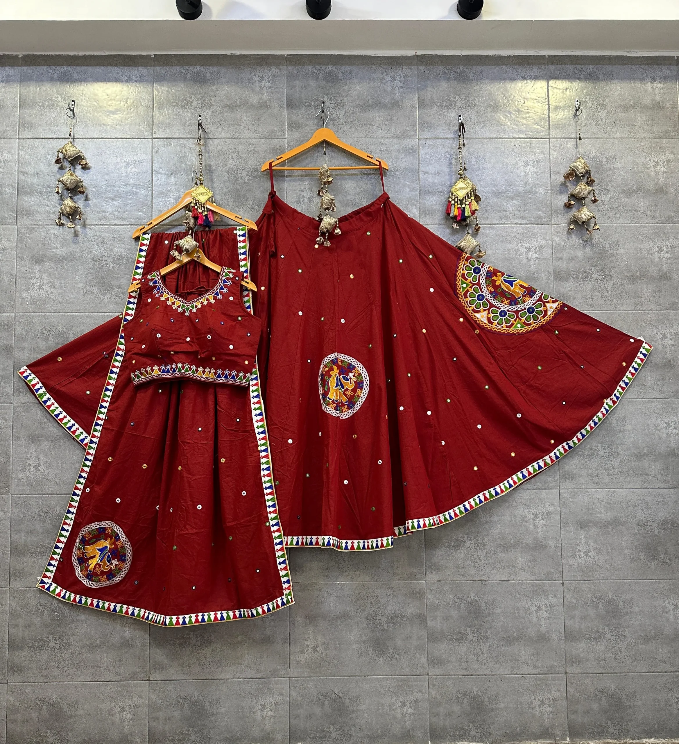 New Designer Garba Chaniya Choli Design 2024 - Image 4