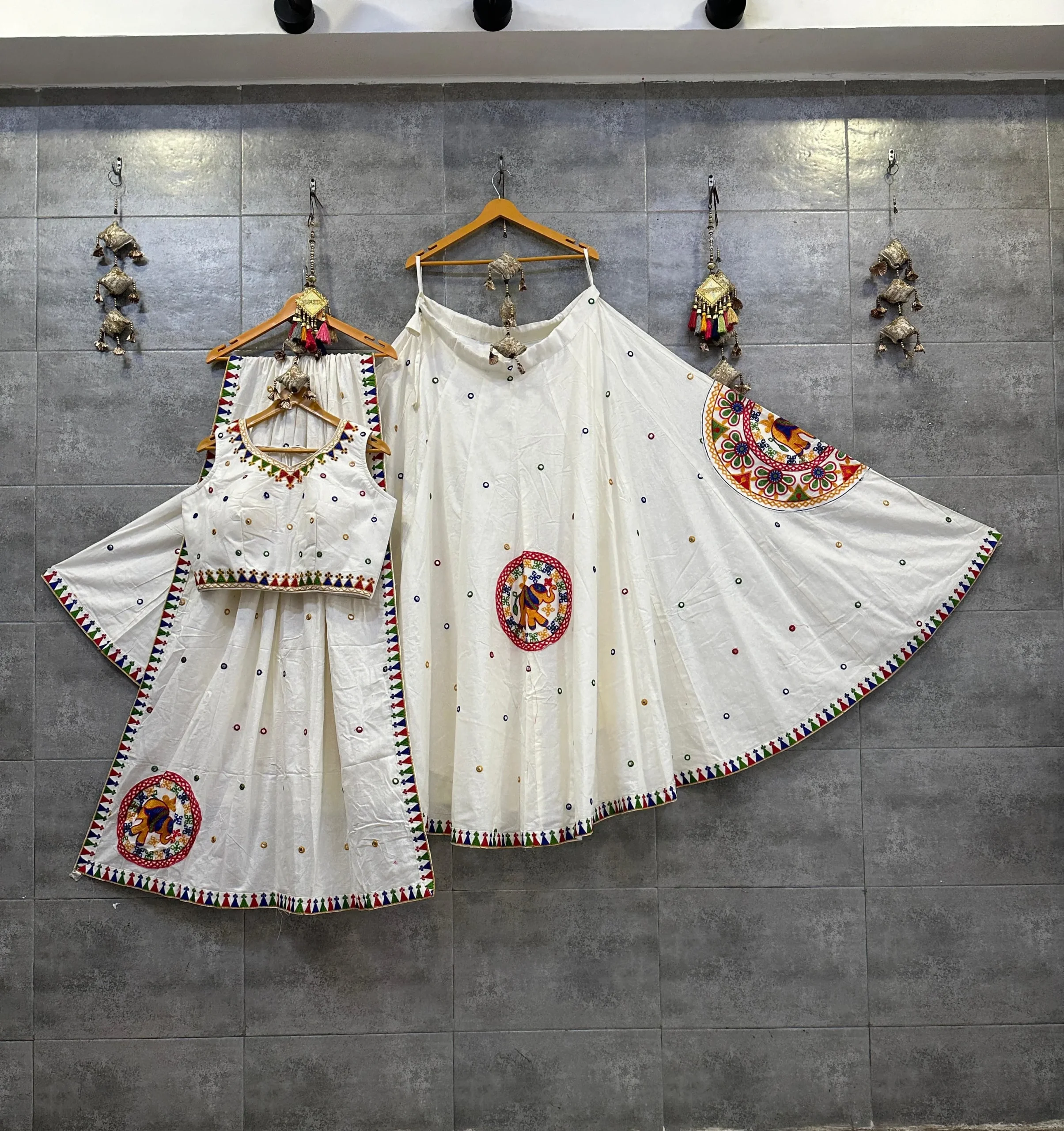 New Designer Garba Chaniya Choli Design 2024 - Image 5