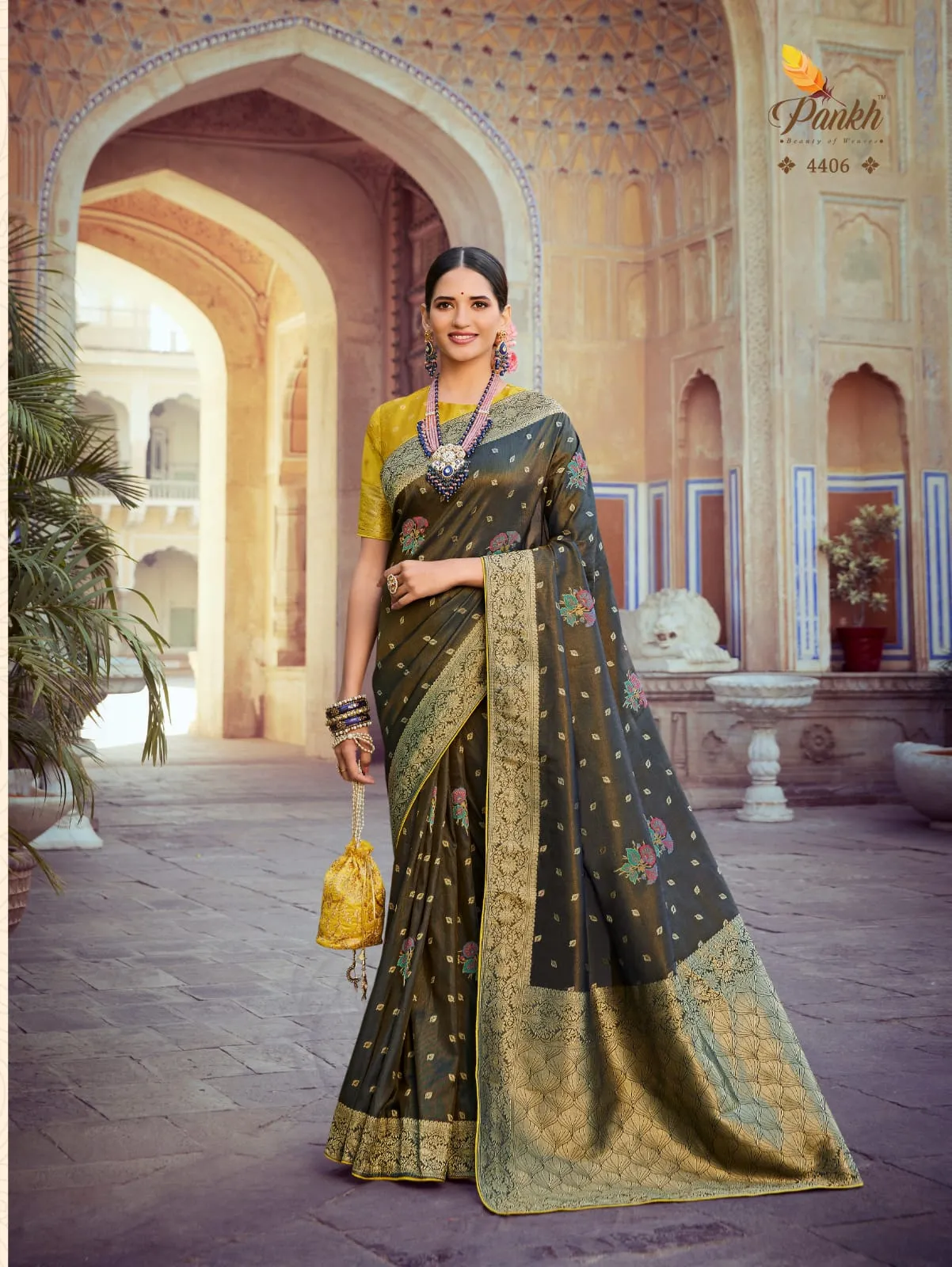 Pure Tissue Silk Wedding Wear Saree - Image 5
