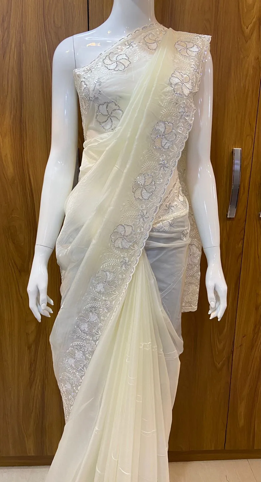 Bridesmaid Designer Saree - Image 4