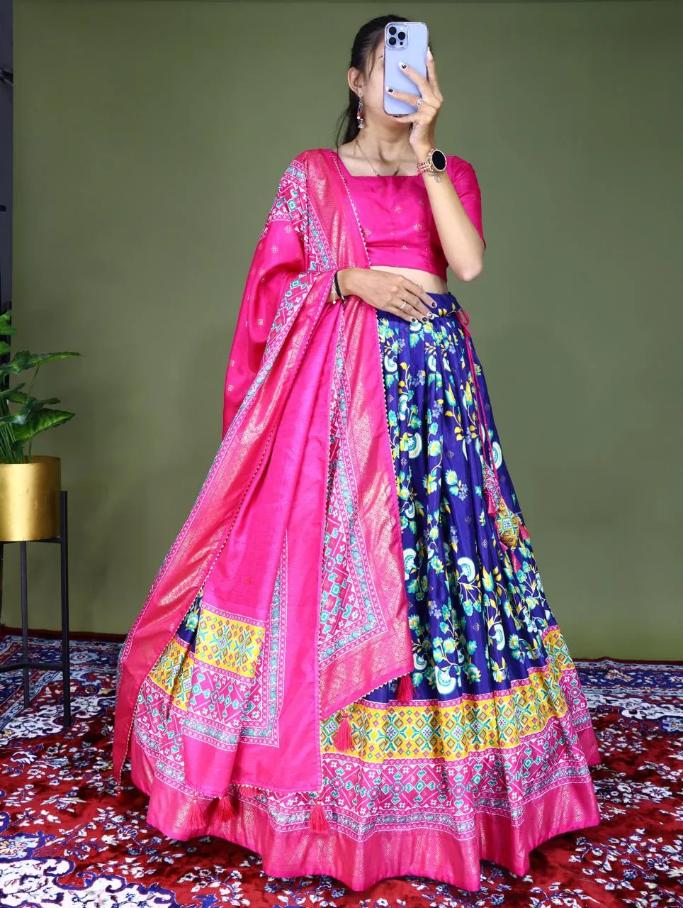 Dola Silk Lehenga Choli With Floral Print - Image 3