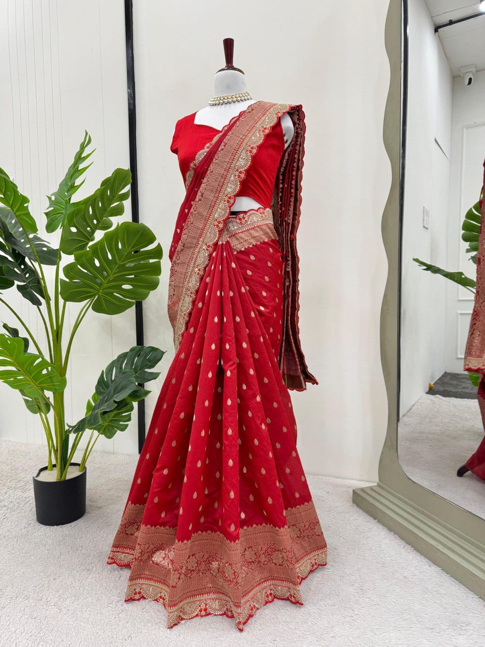 Trending red Silk saree With Border Work
