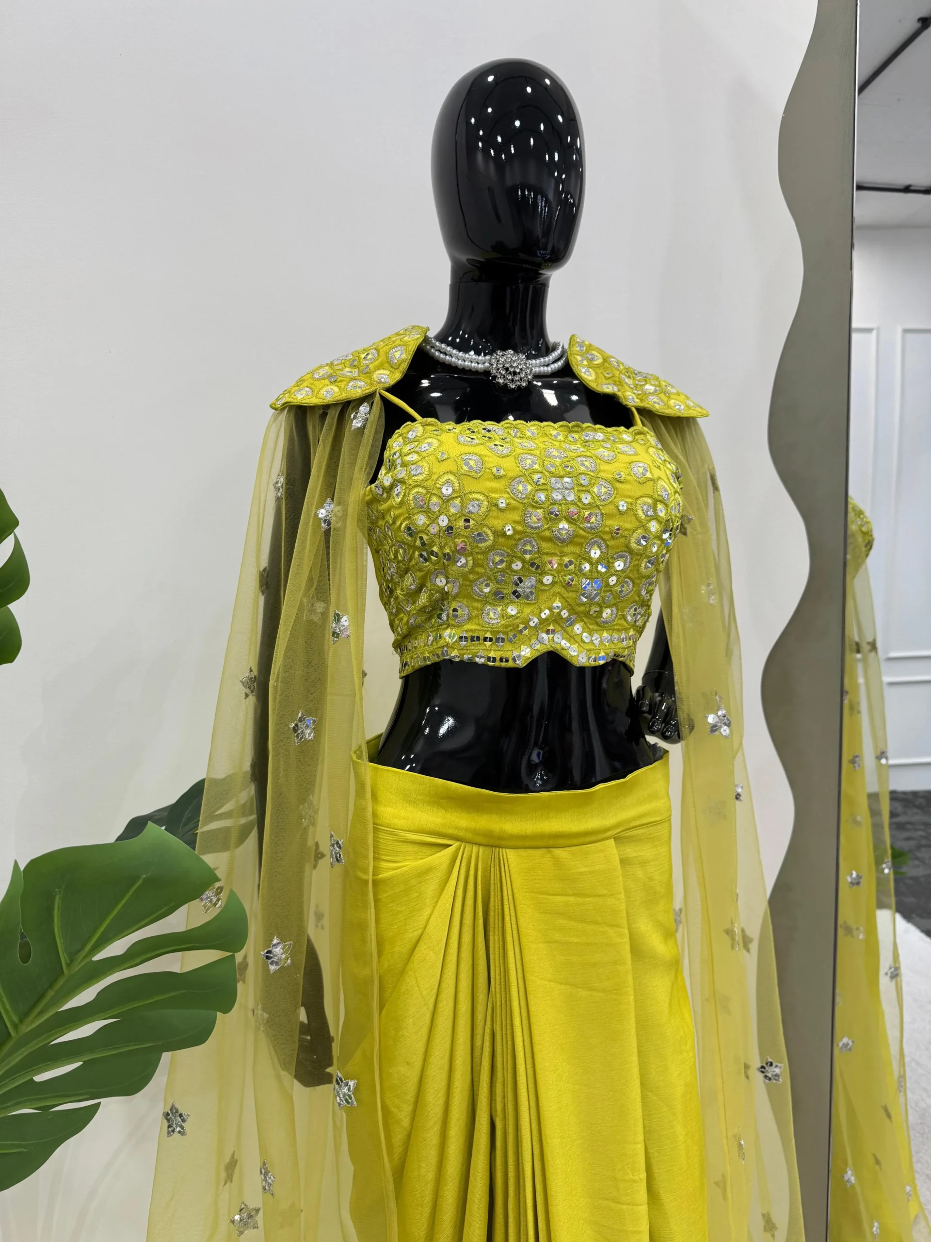 Wedding Wear Indo Western Crop Top With Shrug - Image 4
