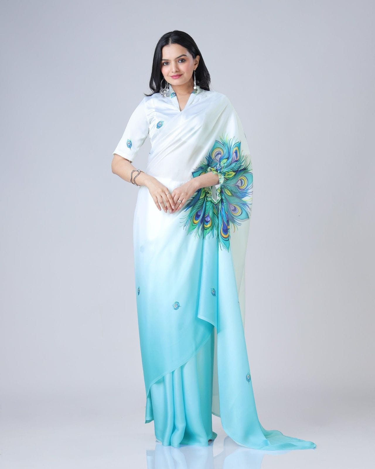 Hand Free Saree