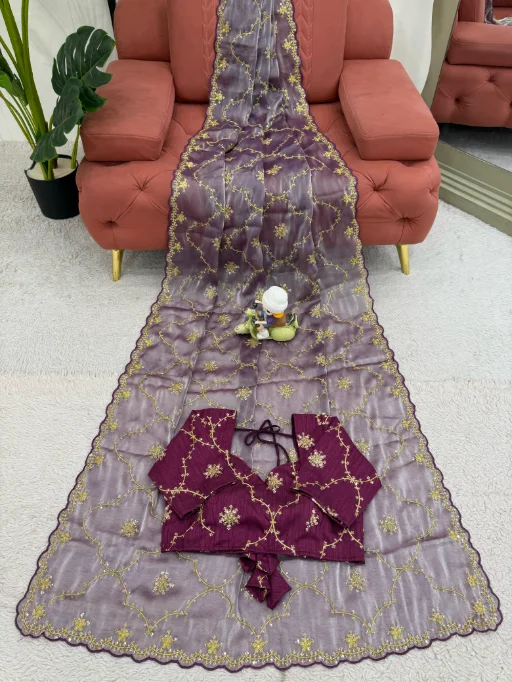 Jimmy Chu Wedding Saree for Women - Image 4
