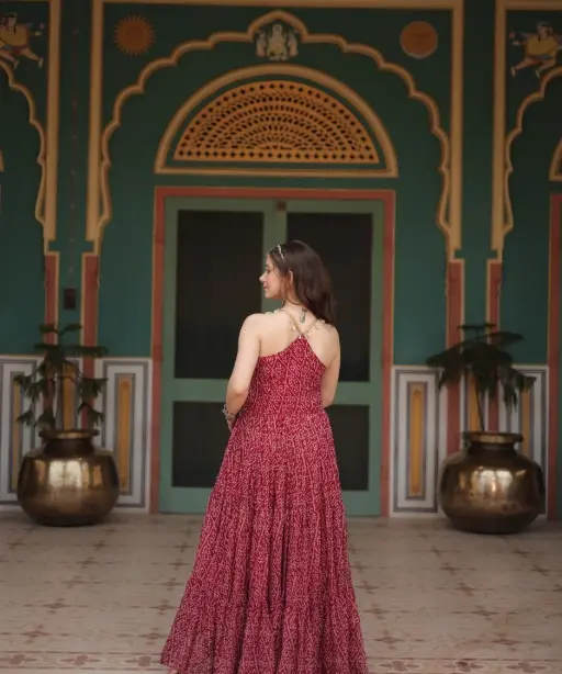 Sleeveless Stylish Bandhni Printed Gown with Katchi Work