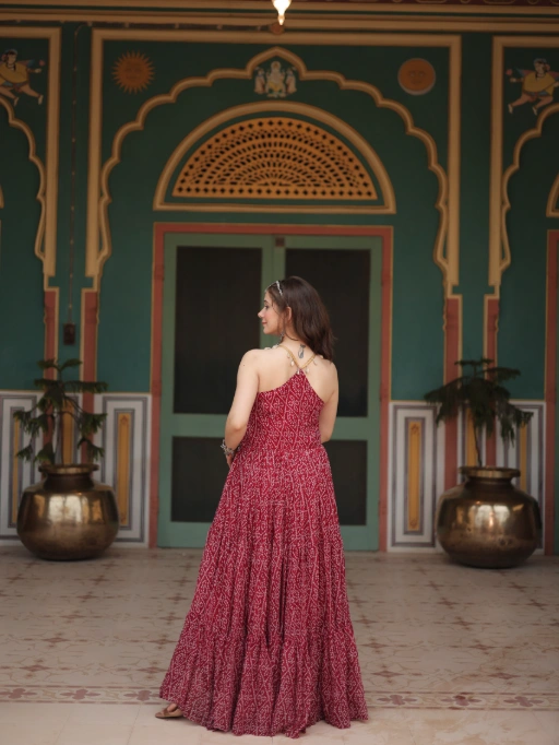 Sleeveless Stylish Bandhni Printed Gown with Katchi Work