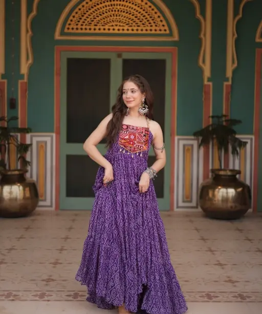 Sleeveless Stylish Bandhni Printed Gown with Katchi Work