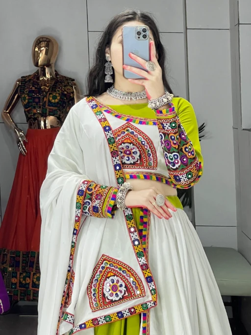 Big Flair Navratri Traditional Chaniya Choli