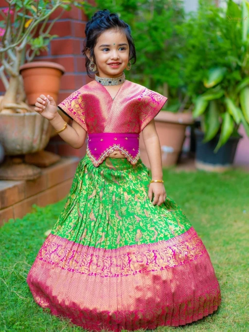 Buy Mom and Daughter Combo Lehenga Choli Set (6)