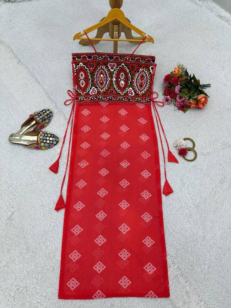 Influencer Style Navratri Wear Sleeveless Kurti