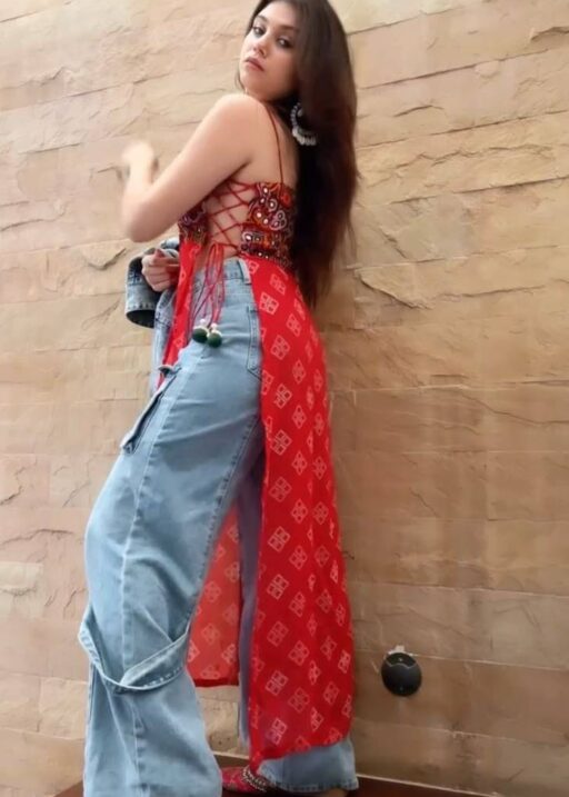 Vru Varchita kurti