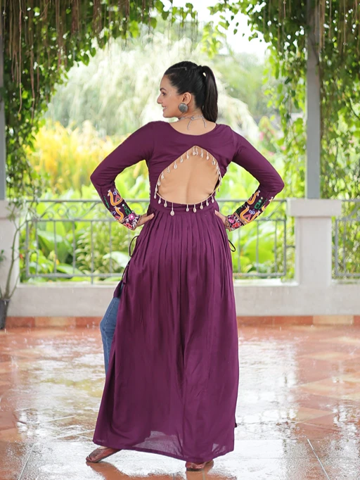 Stylish Long Kurti for Navratri Garba Outfit - Image 4