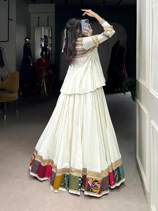 Traditional White Navratri Chaniya with Long Choli - Image 3