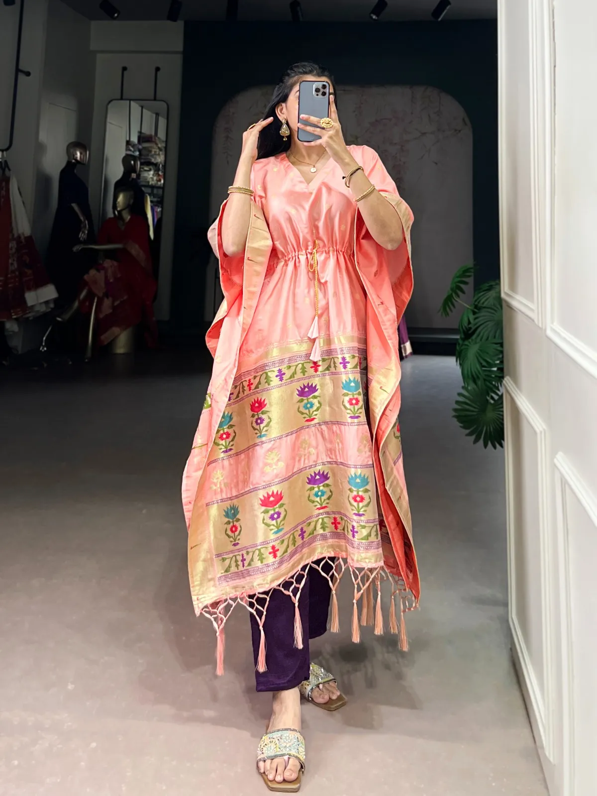 Buy Stylish Fancy Kaftans