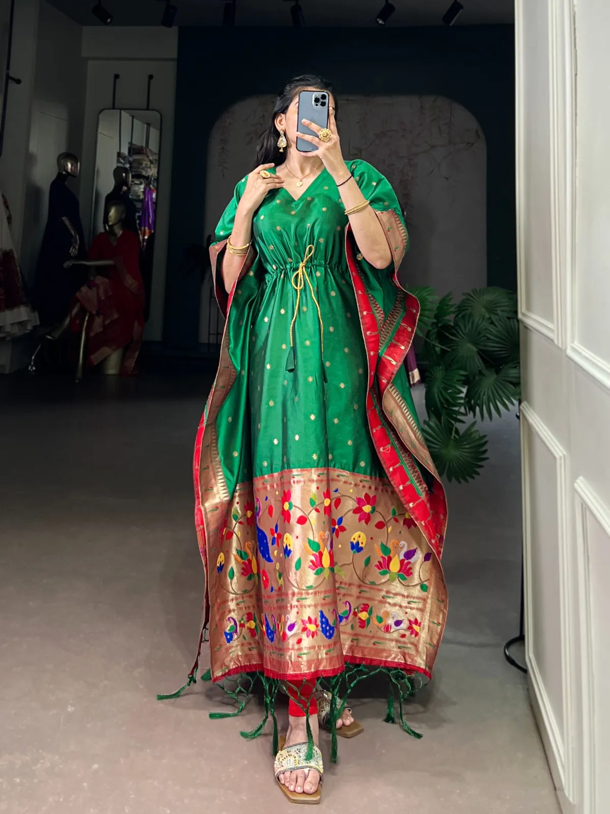 Buy Stylish Fancy Kaftans - Image 4