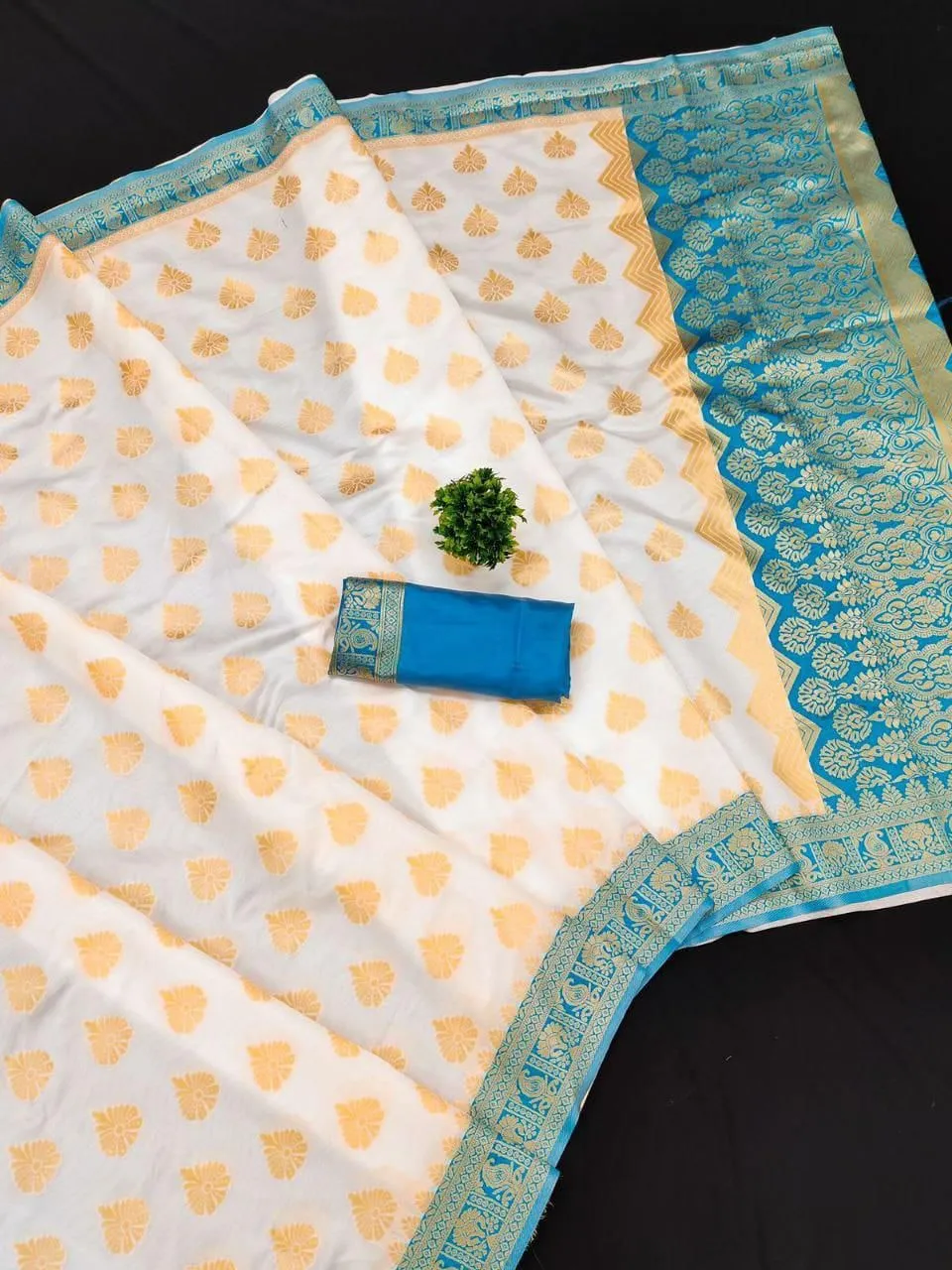 Festive Wear Soft Silk Saree - Image 3