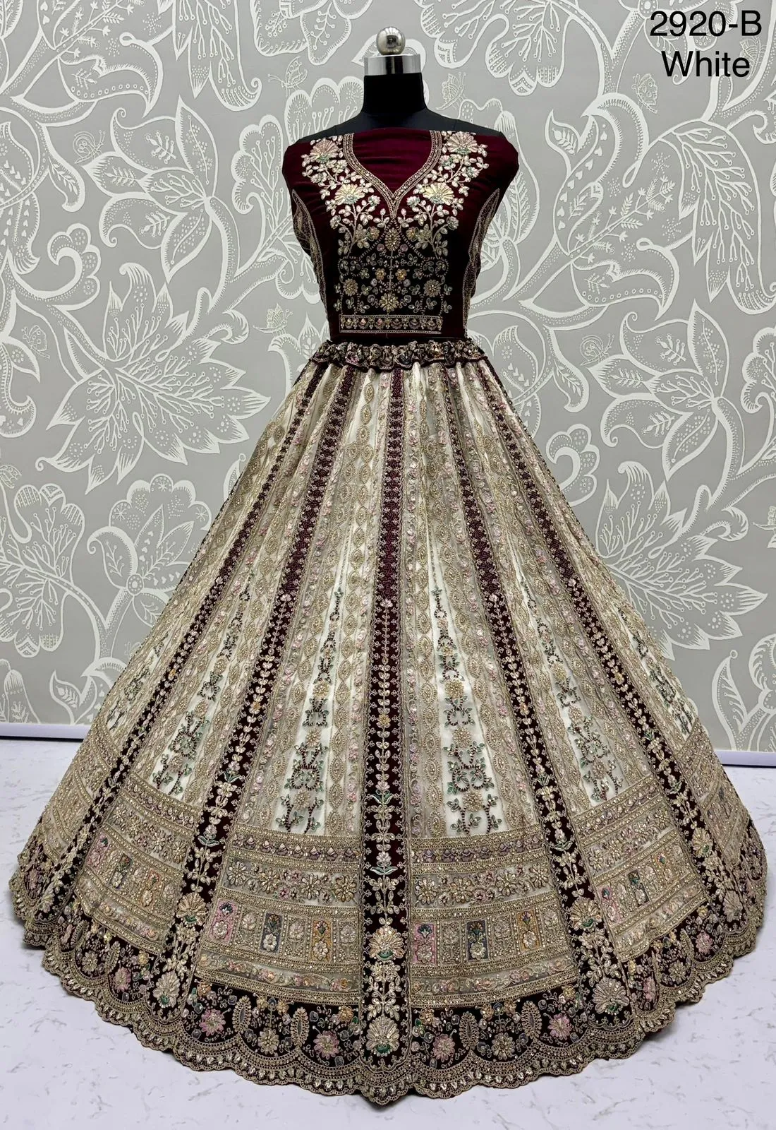 Bridal Lehenga Design 2025 - Image 9