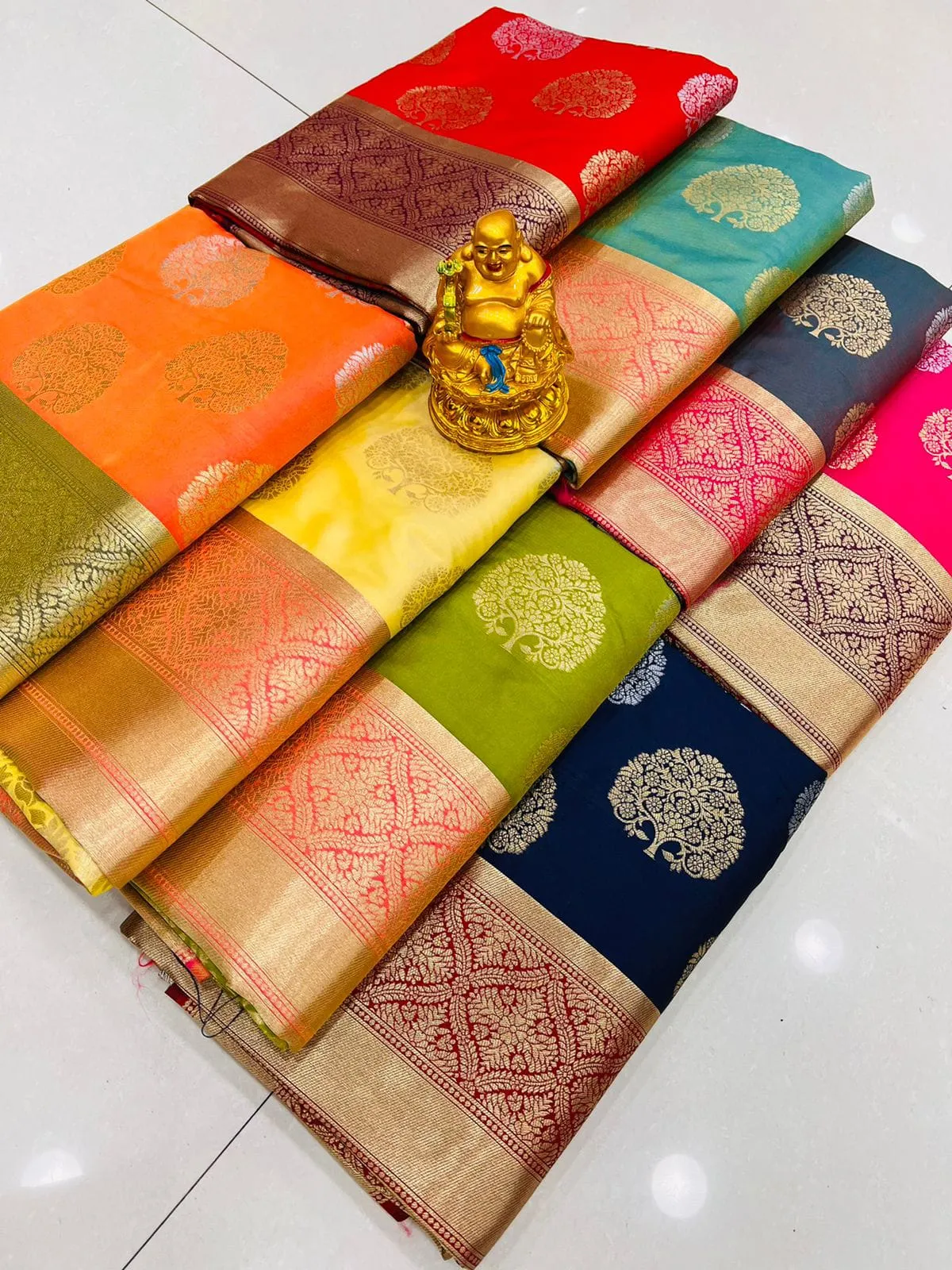Kanchipuram Handloom Silk Sarees - Image 2