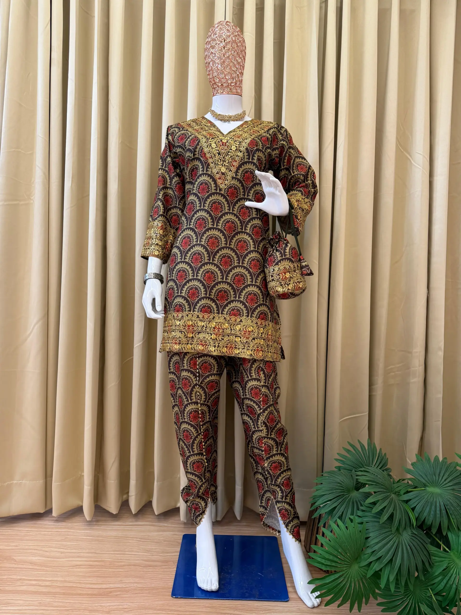 Buy Trending Printed Co ord Set - Image 5