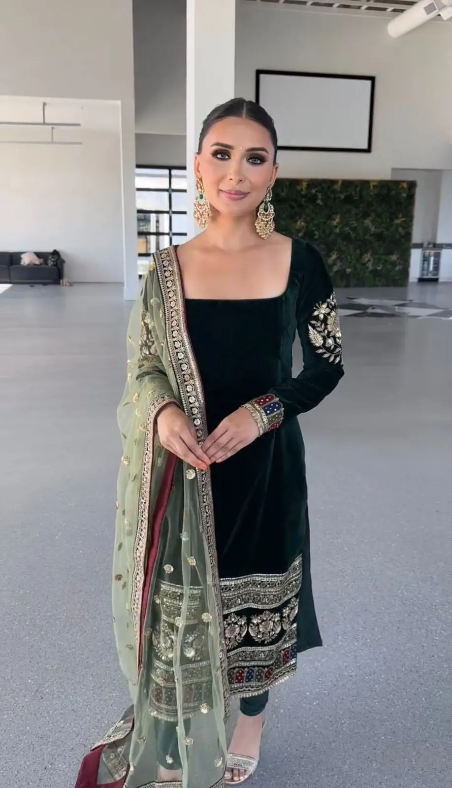 Embellished Green Velvet Straight Churidar Suit - Image 4