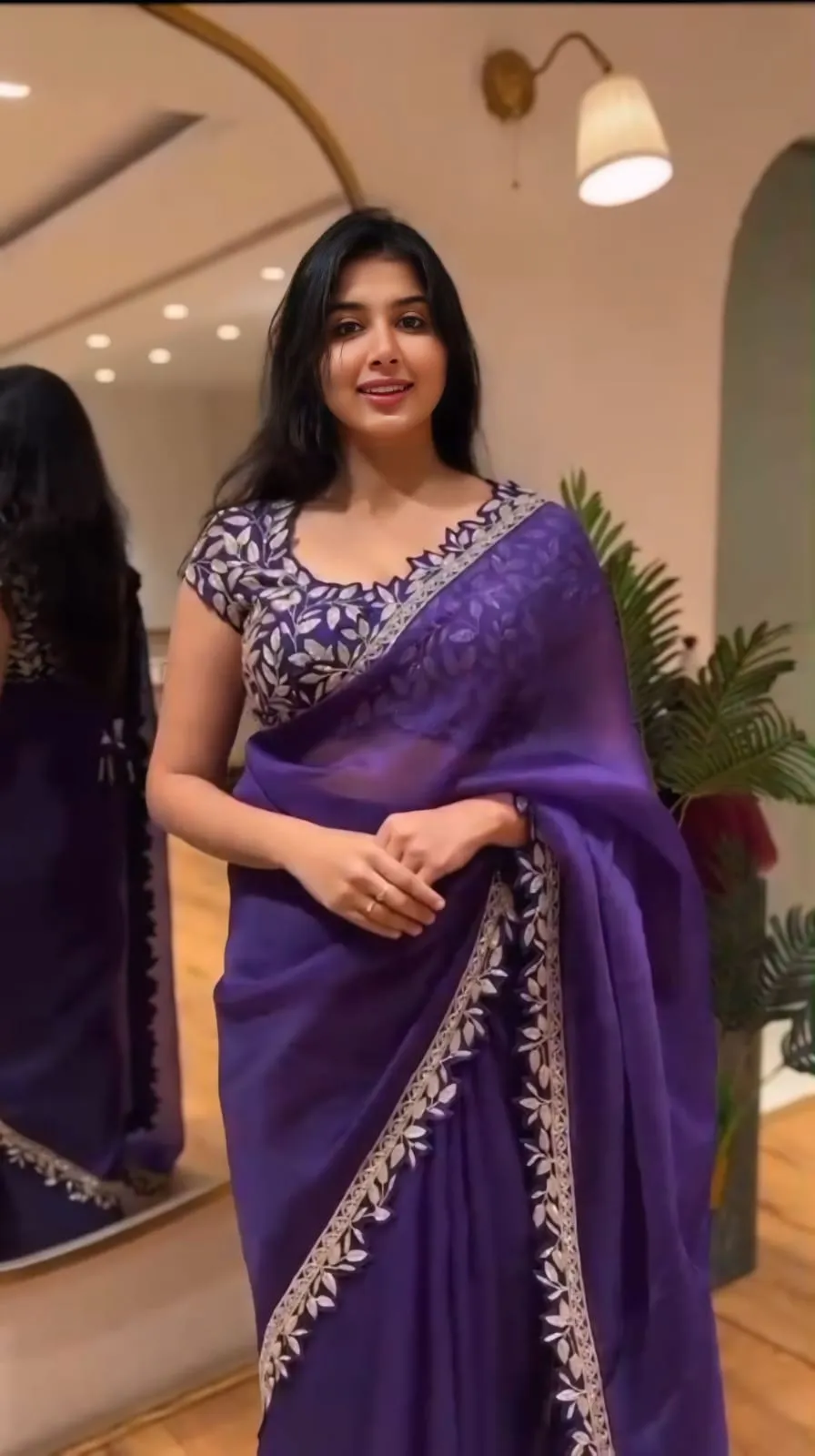 Party Sari with Readymade Blouse - Image 4