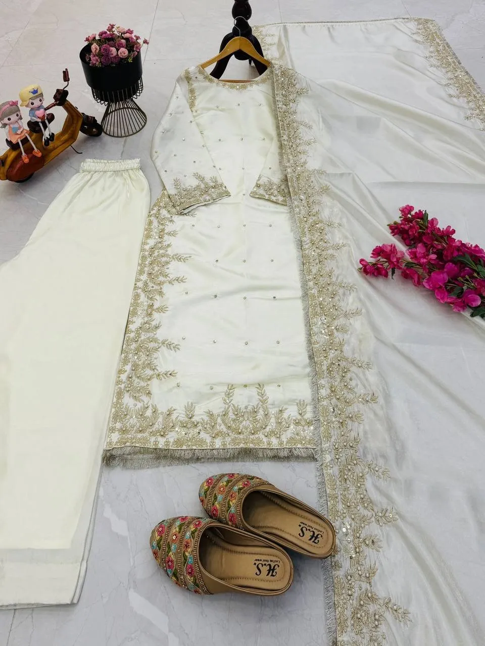 Hania Ameer Inspired White Salwar Suit - Image 2