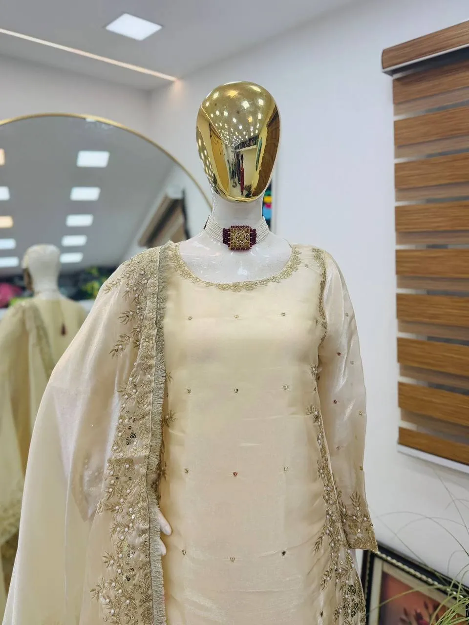 Hania Ameer Inspired White Salwar Suit - Image 3