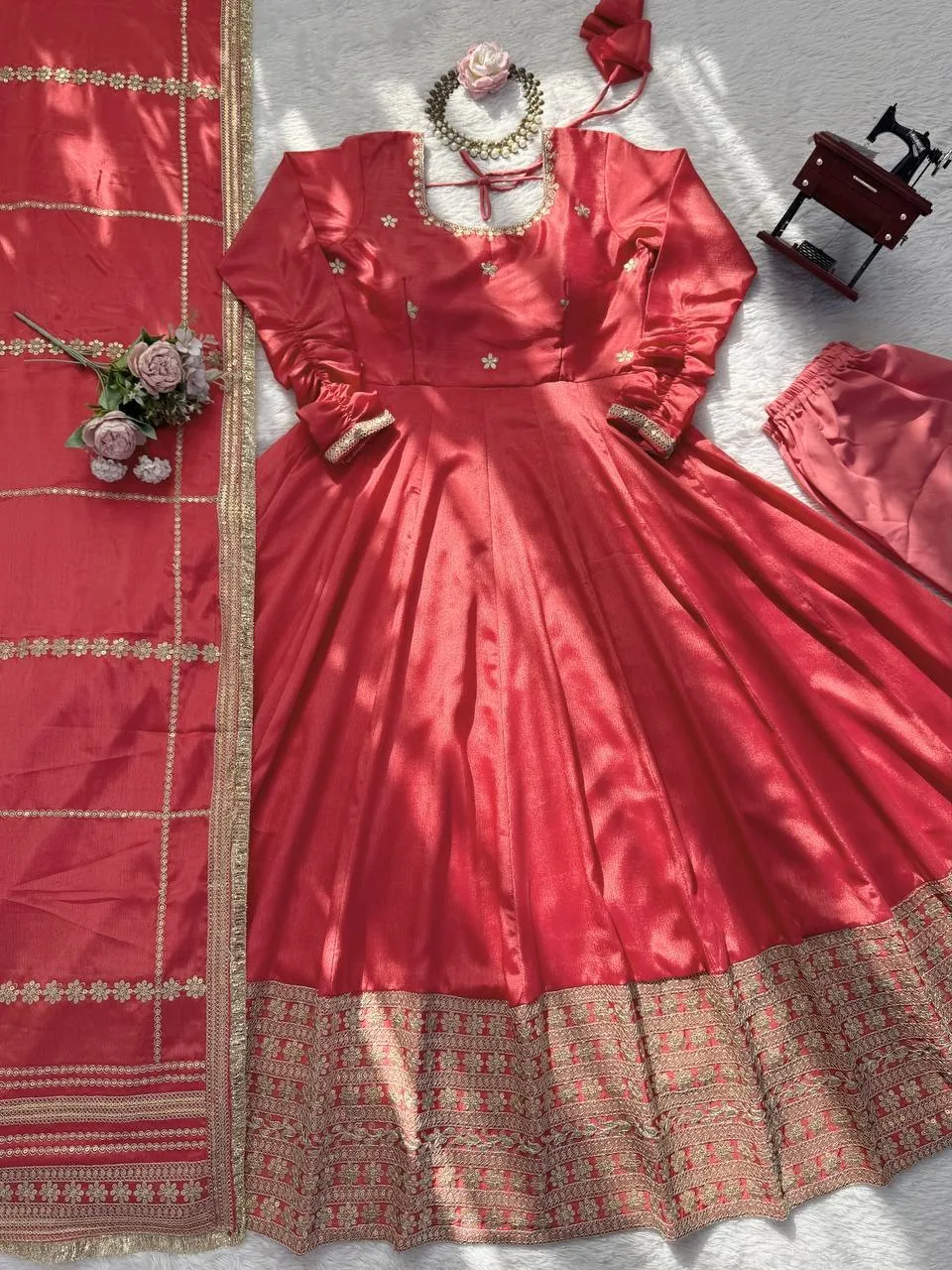 Stylish Wedding Anarkali Set - Image 5
