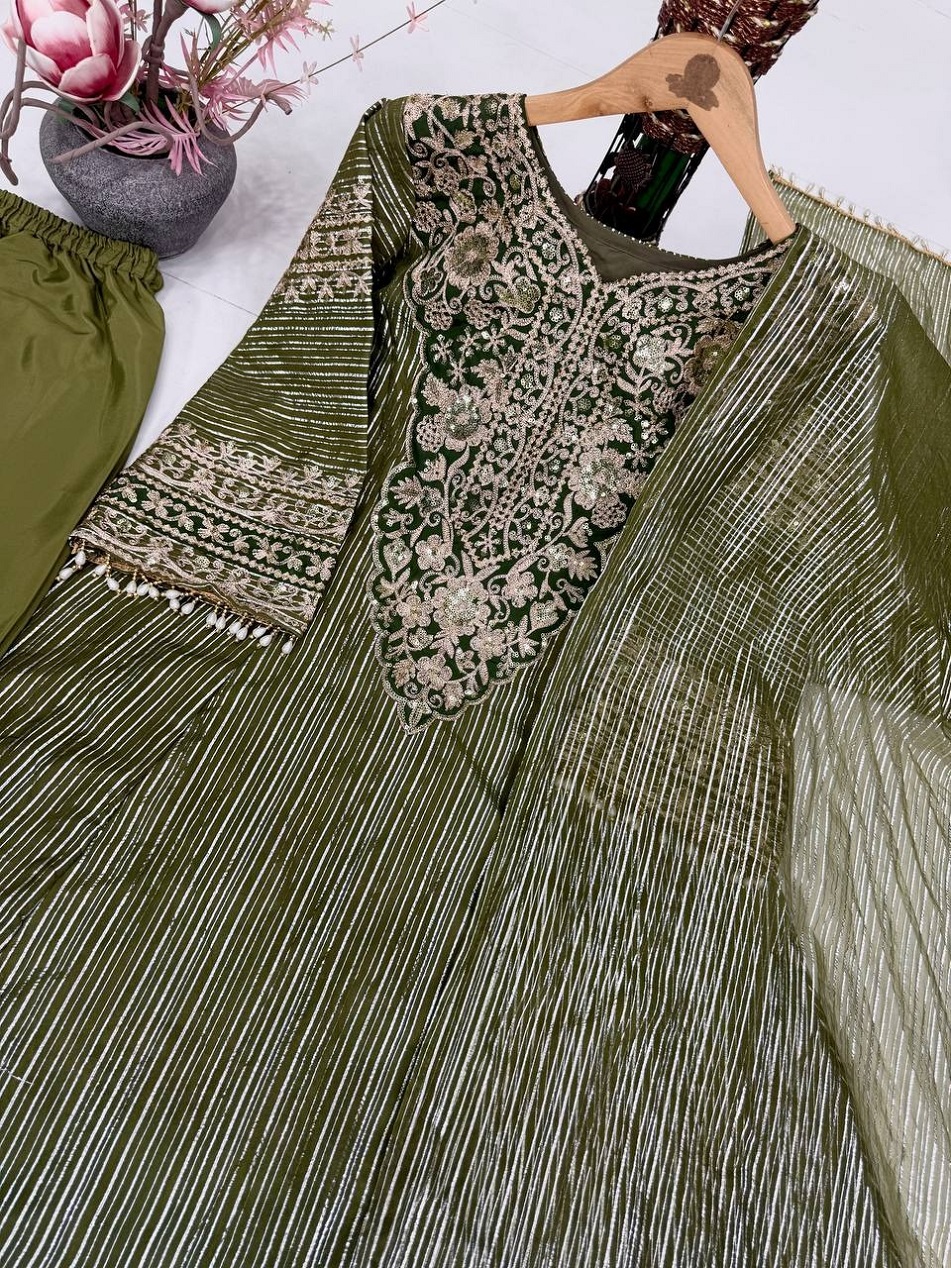Trending Readymade Embroidery Pakistani Dress for Ramzan Eid - Image 4