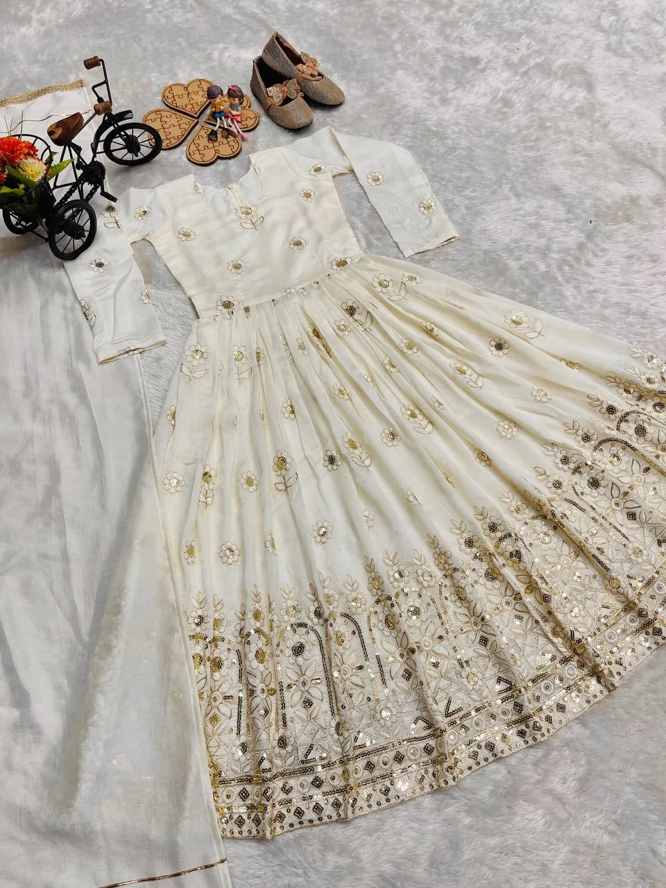 Small Girl White Pakistani Anarkali | Kids Gown - Image 4