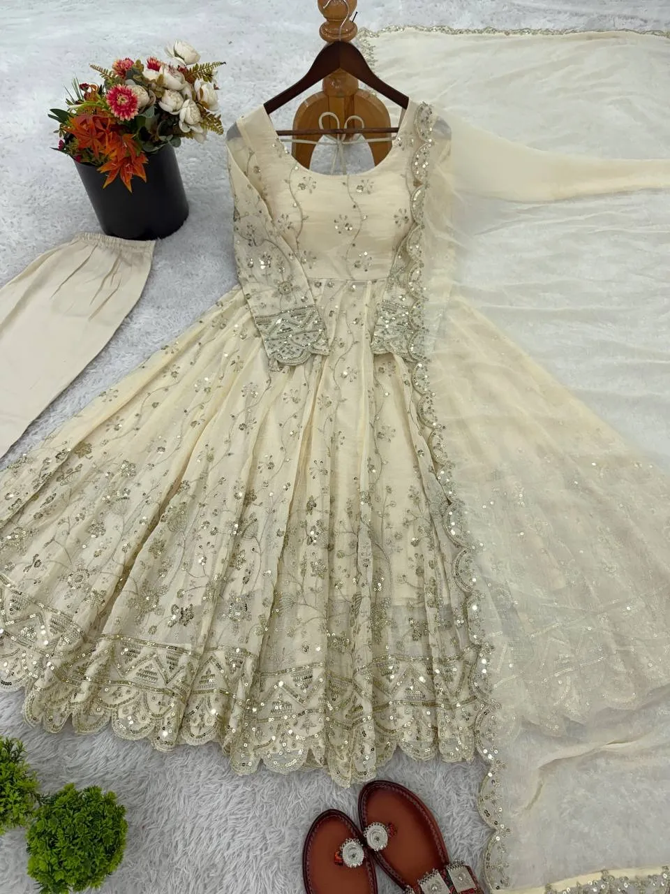 Creme Anarkali Dress for Ramzan Eid - Image 4