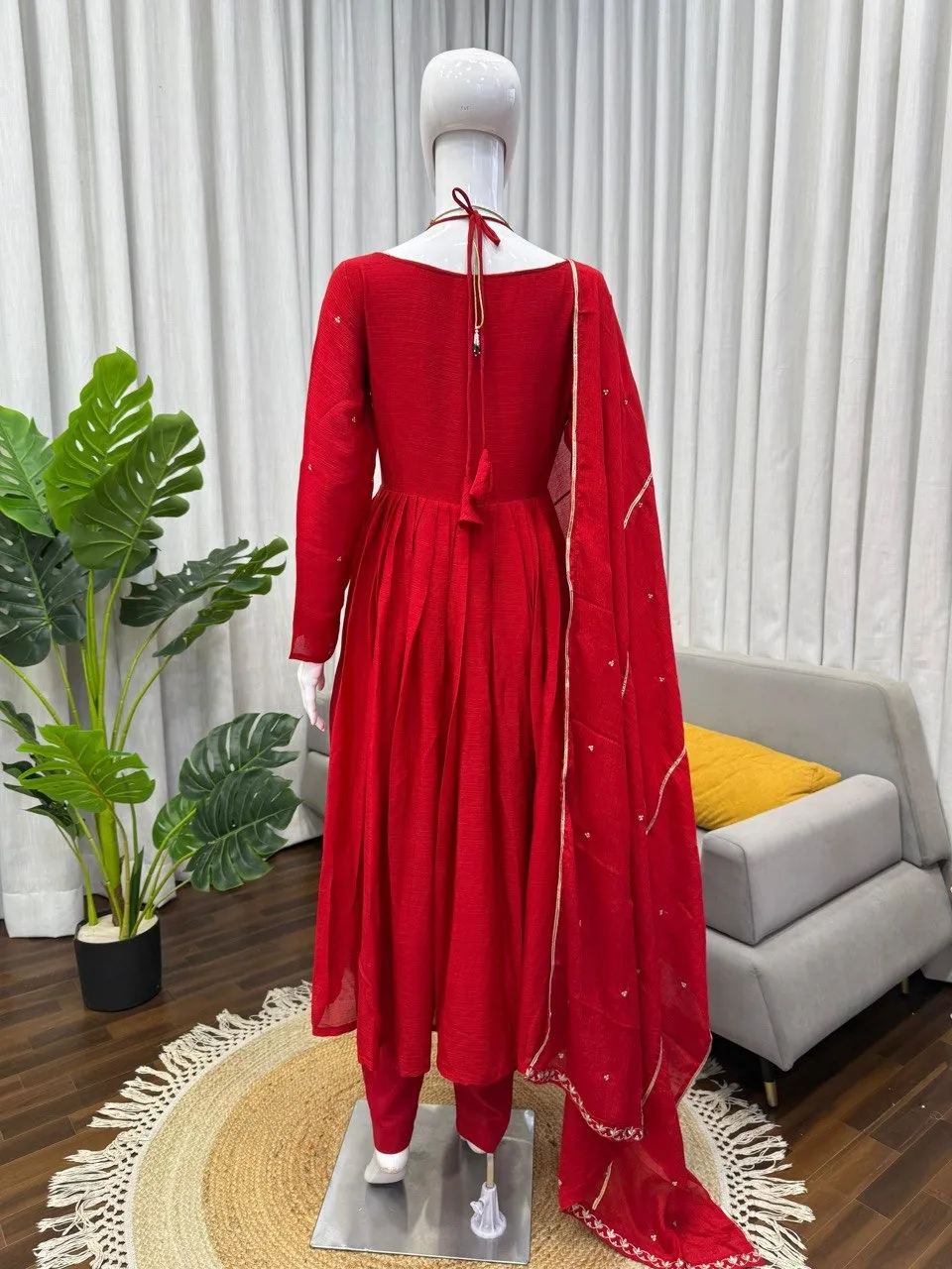 Stylish Neck Pattern Red Anarkali Suit Set - Image 4
