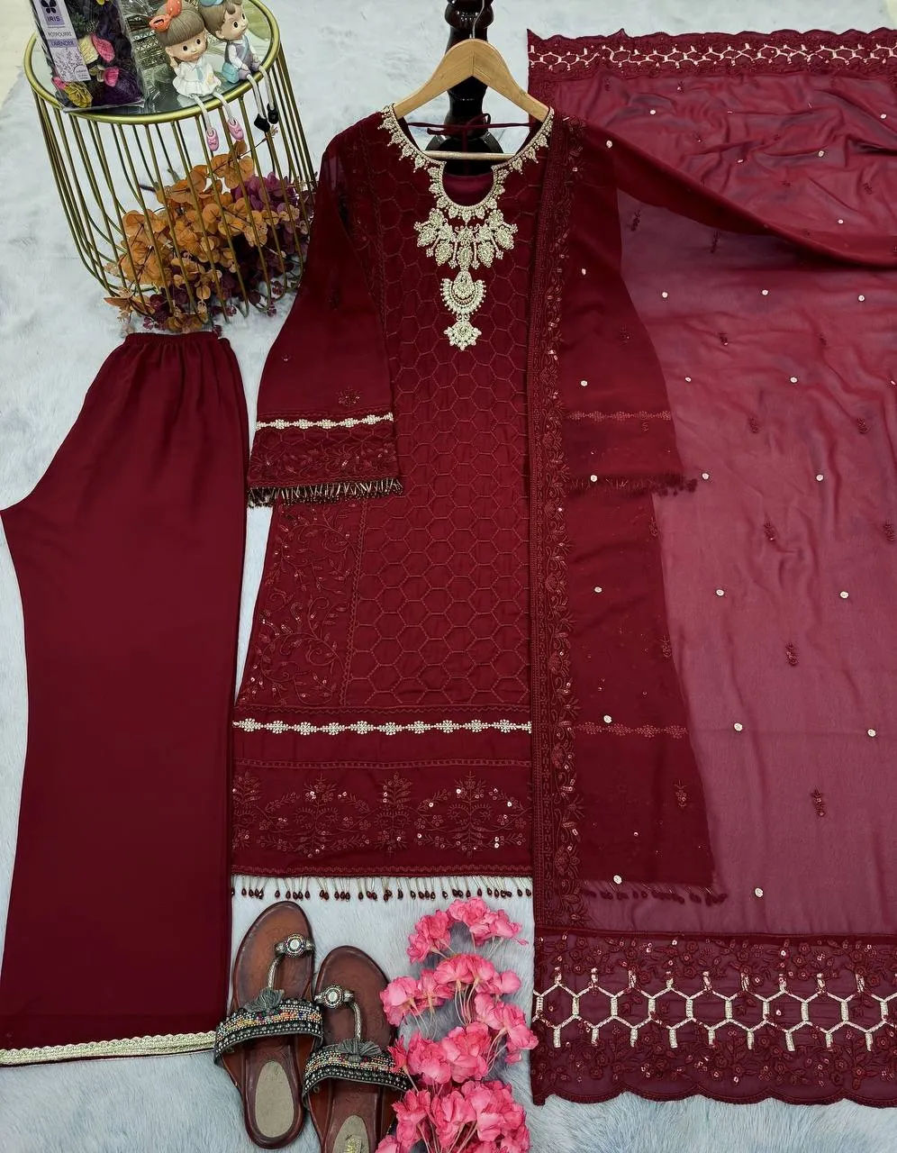 Pakistani Lal Joda Readymade - Image 4