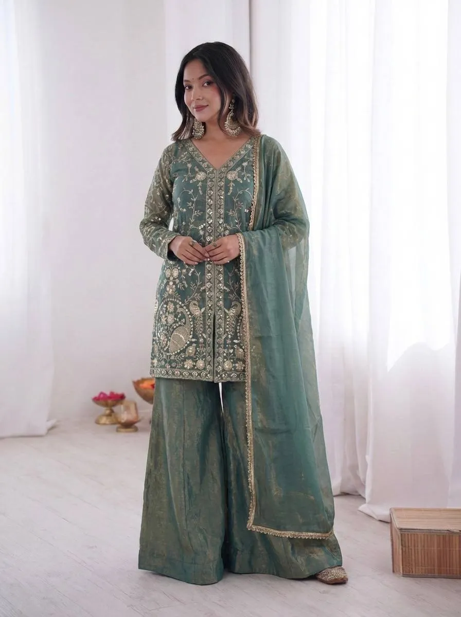 Peacock Embroidery Short Shirt Suit - Image 7