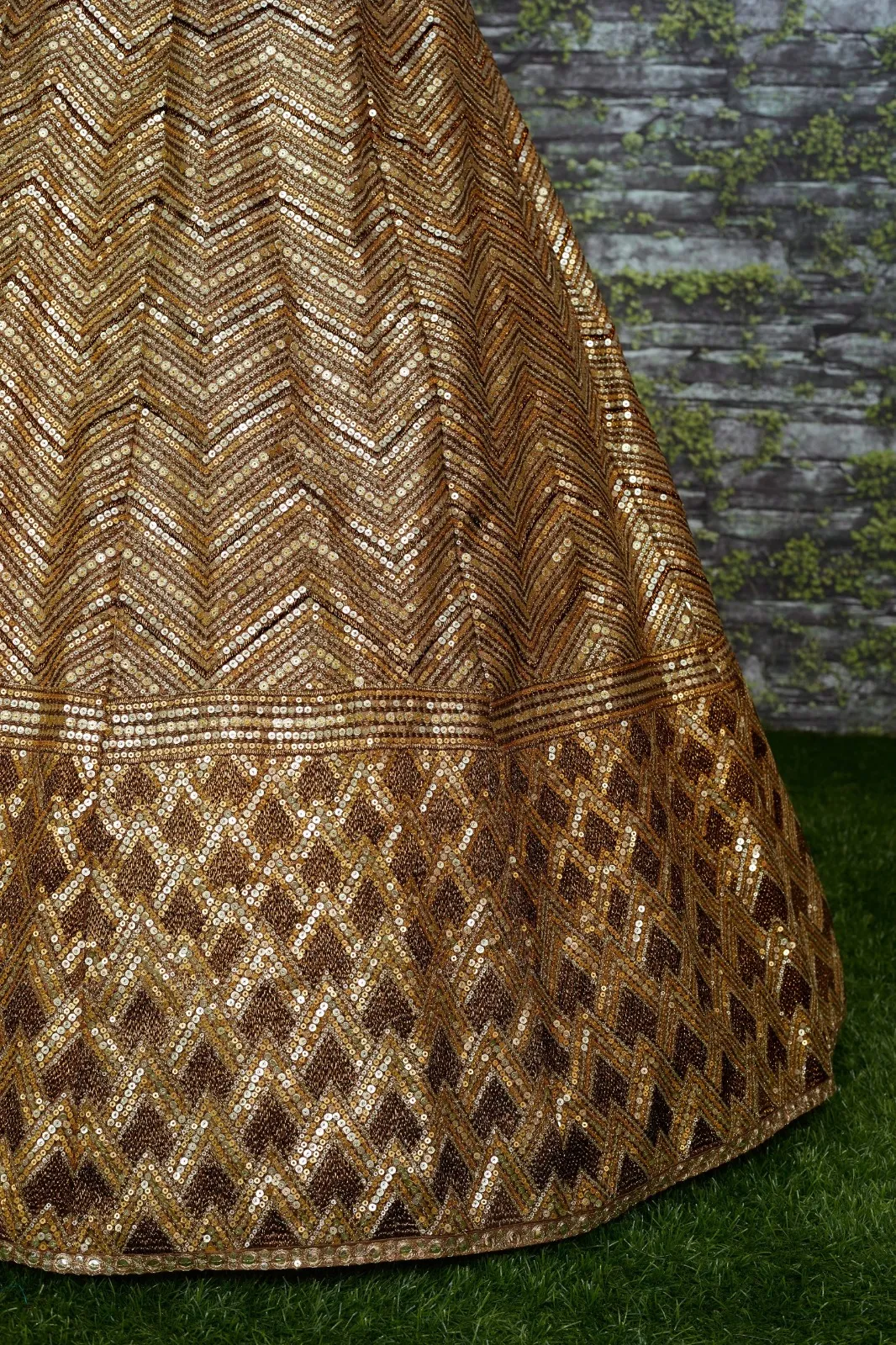 Antique Gold Bridal Lehenga with Heavy Embroidery & Net Dupatta - Image 5