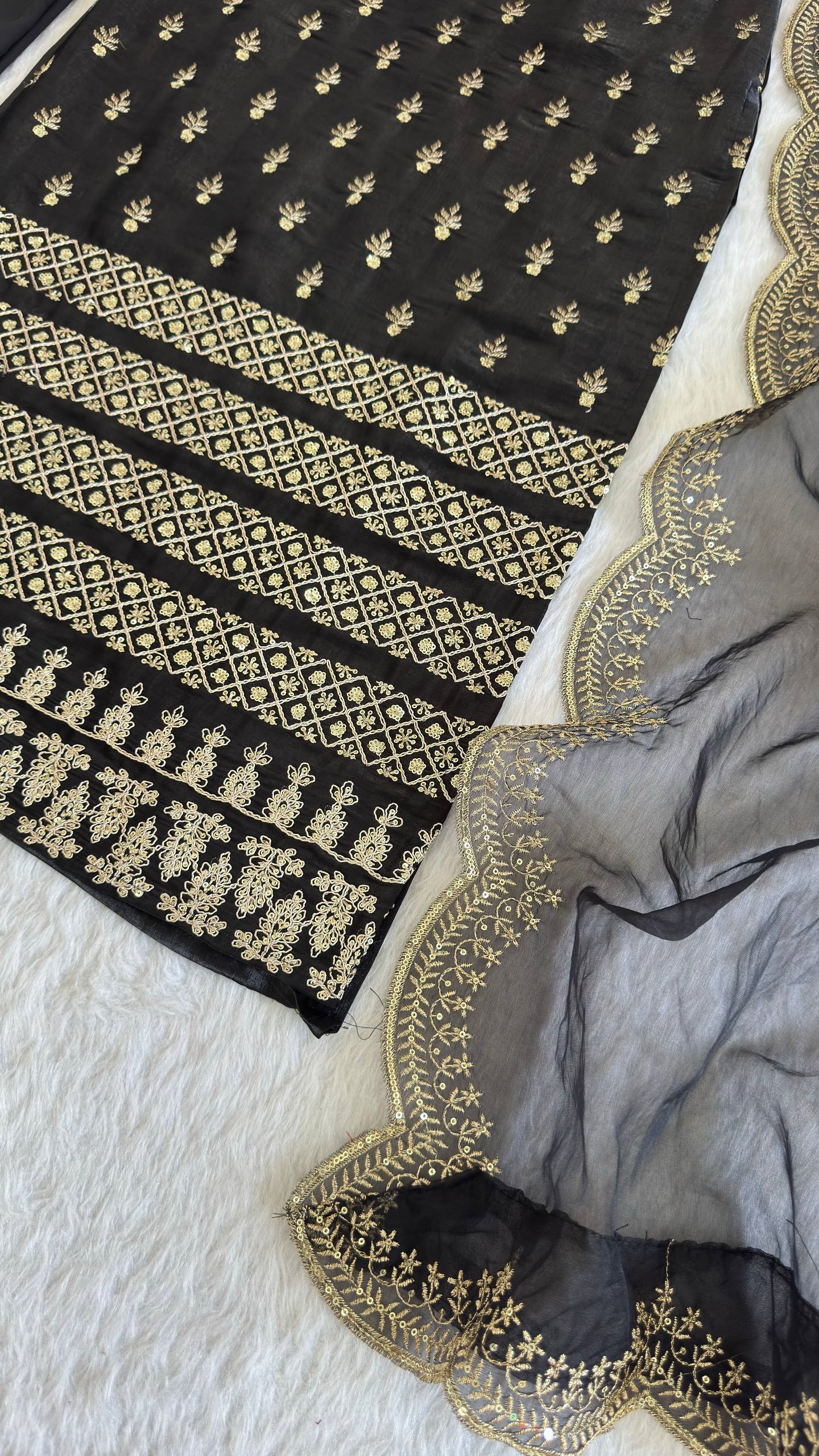 Black Sleeveless 3 Piece Kurti Set for Pooja Function - Image 4
