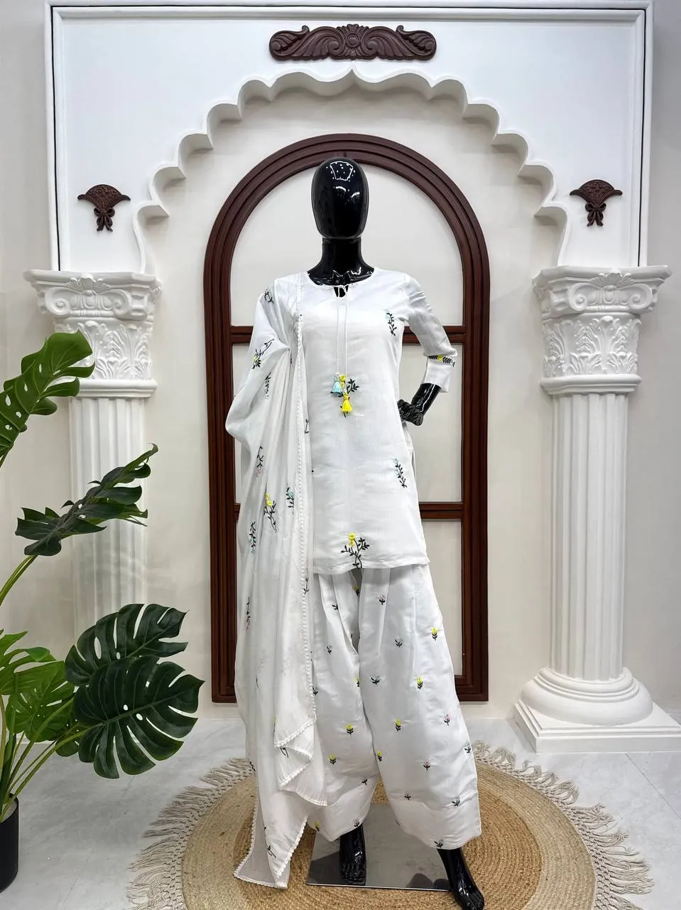 White Farsi Salwar Suit with Flower Embroidery - Image 4
