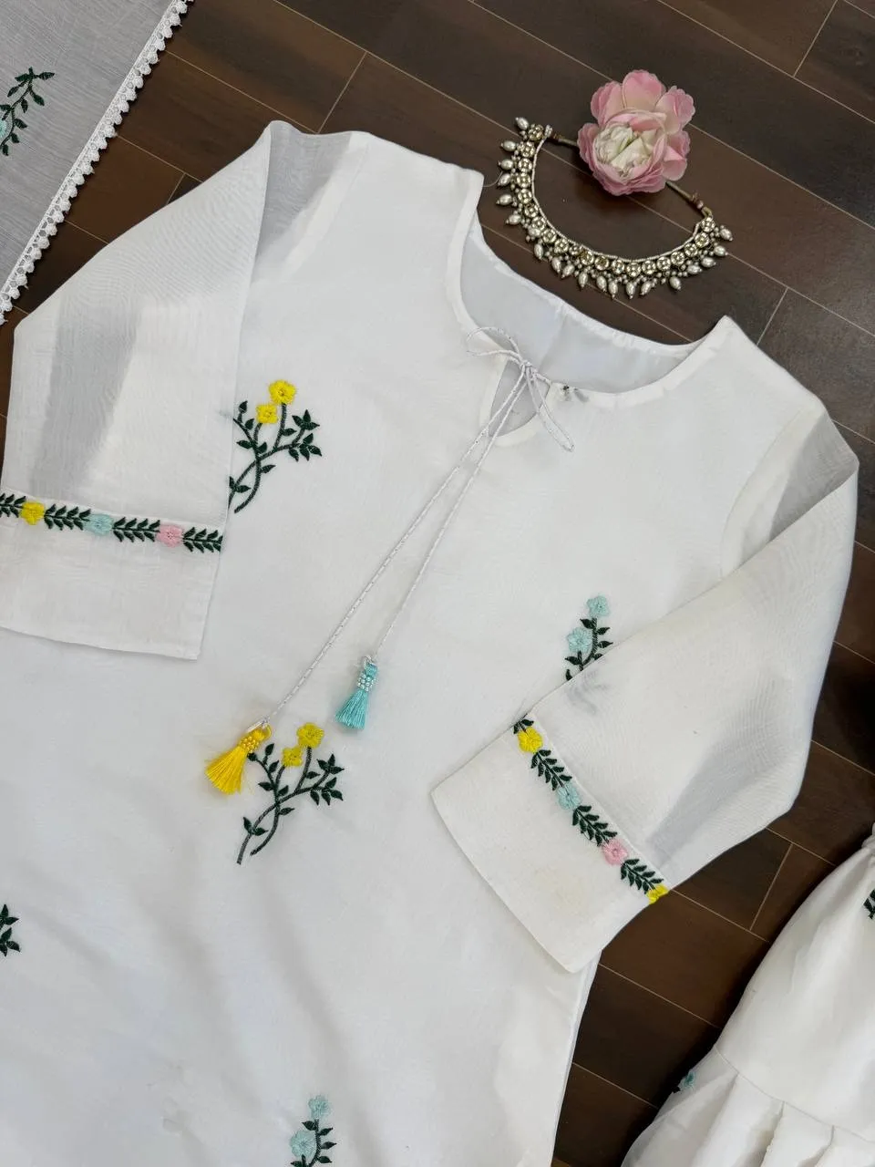 White Farsi Salwar Suit with Flower Embroidery - Image 8