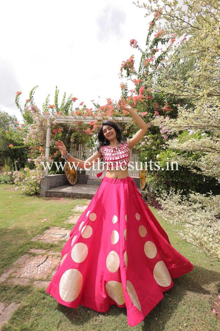Designer Rani Chaniya with Fancy Mirror work Choli for Navratri - Image 4