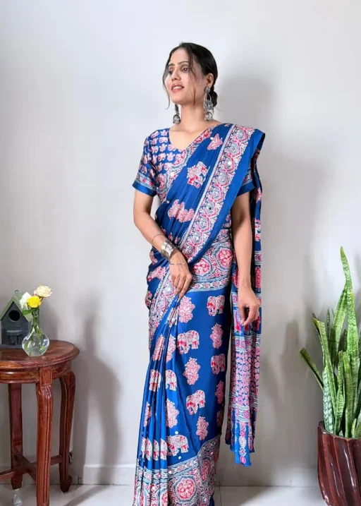 1 min saree with print and mirror work
